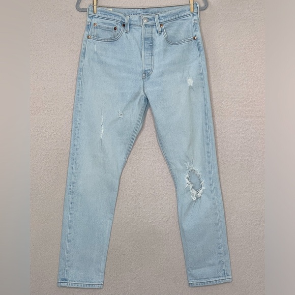Levi’s Distressed Taper Leg Denim Jeans-Women’s 28x28-Light Blue-Casual-Button - Picture 1 of 12